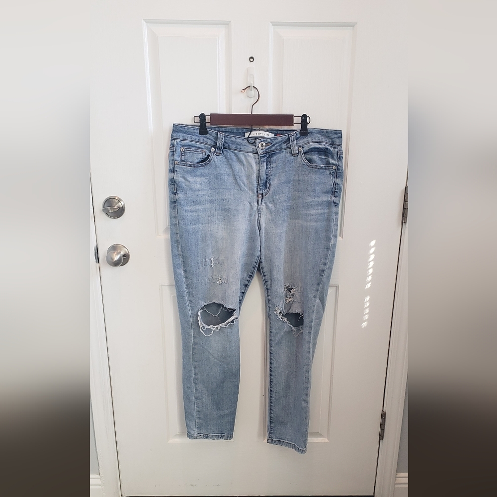 Celebrity Pink bestie frayed denim jeans